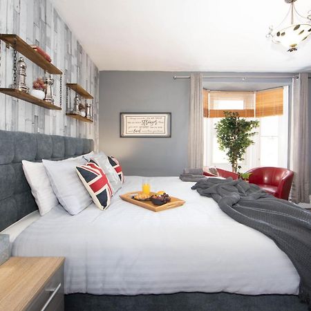 Cosy 3 Bedroom House - Private & Central - Ultra Wifi Кентърбъри Екстериор снимка